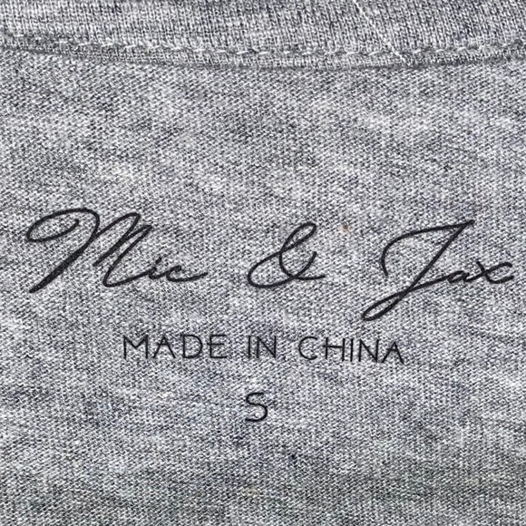 NWOT Mic & Jax “I Don’t Complain, I Just Wine” Tee - Picture 3 of 4